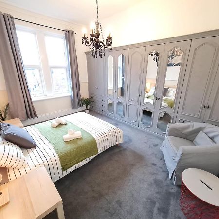 Ferienwohnung Large 3 Bed Flat, Free Parking Newcastle upon Tyne Exterior foto