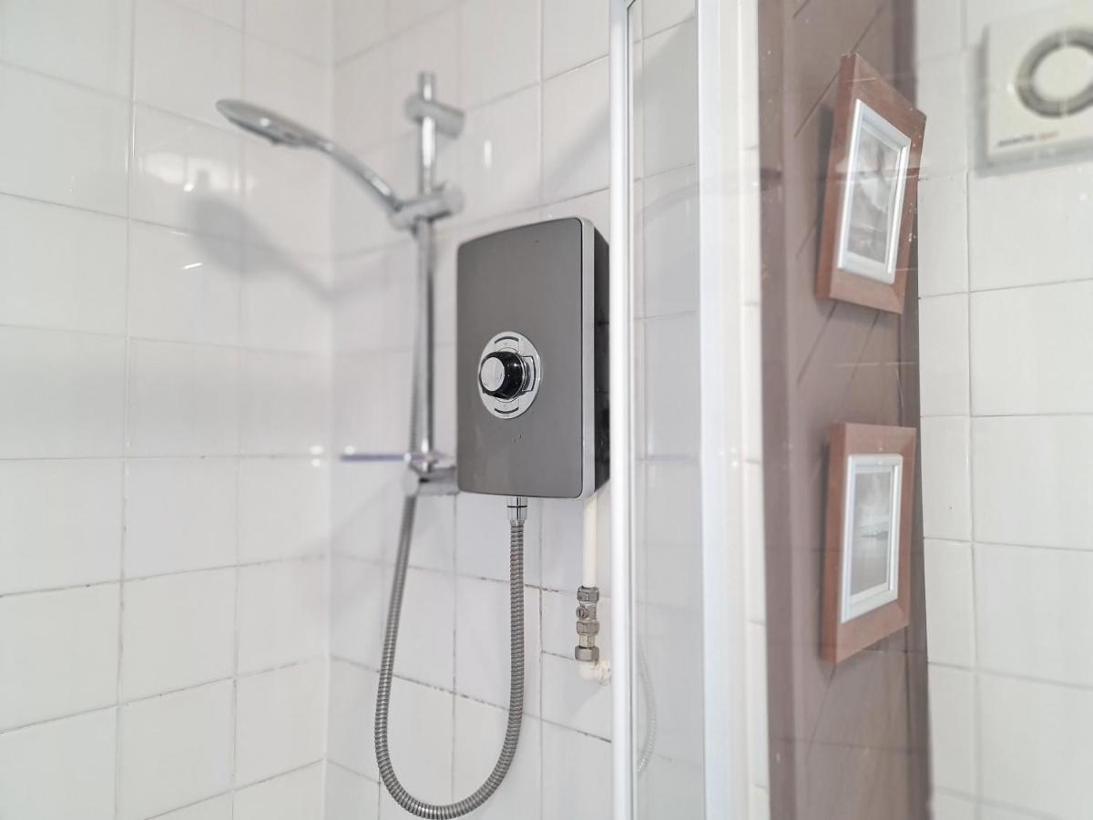 Ferienwohnung Large 3 Bed Flat, Free Parking Newcastle upon Tyne Exterior foto
