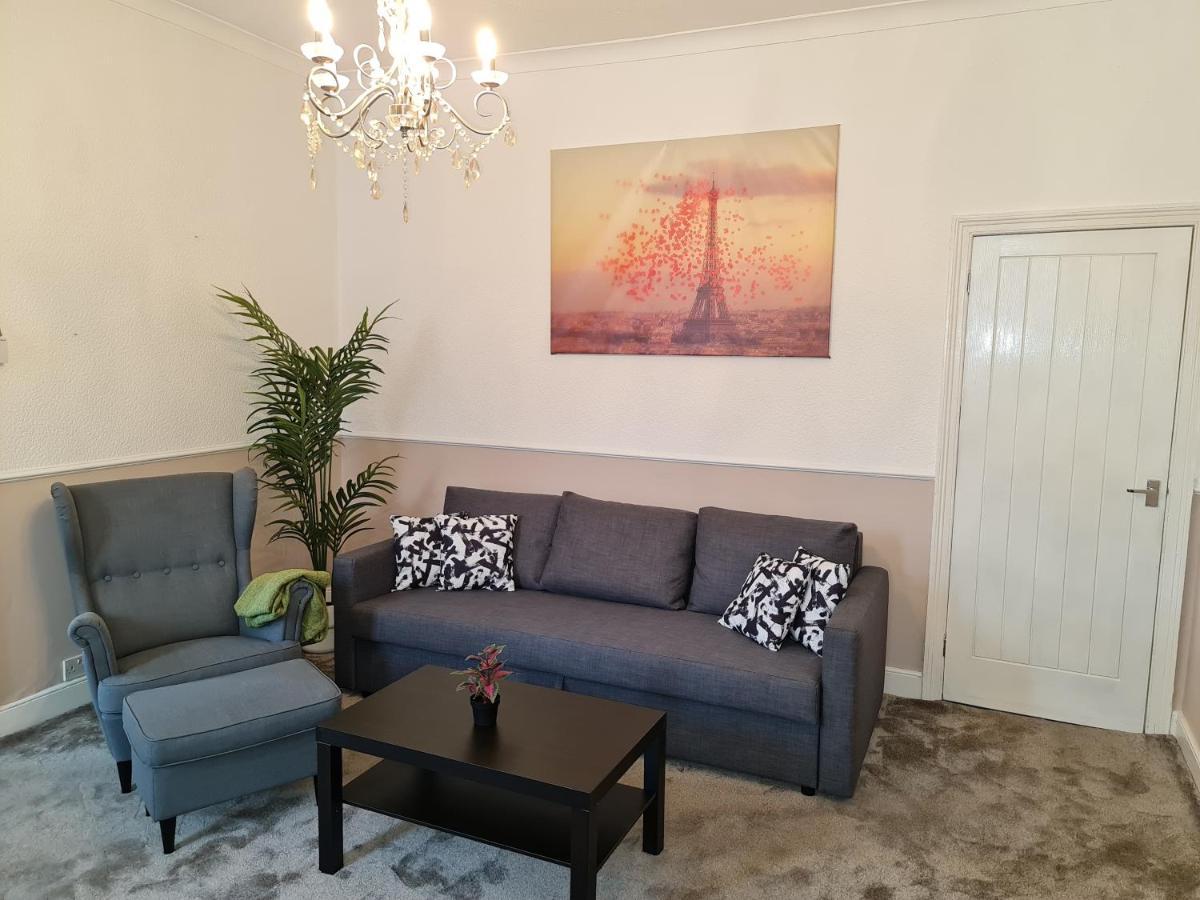 Ferienwohnung Large 3 Bed Flat, Free Parking Newcastle upon Tyne Exterior foto