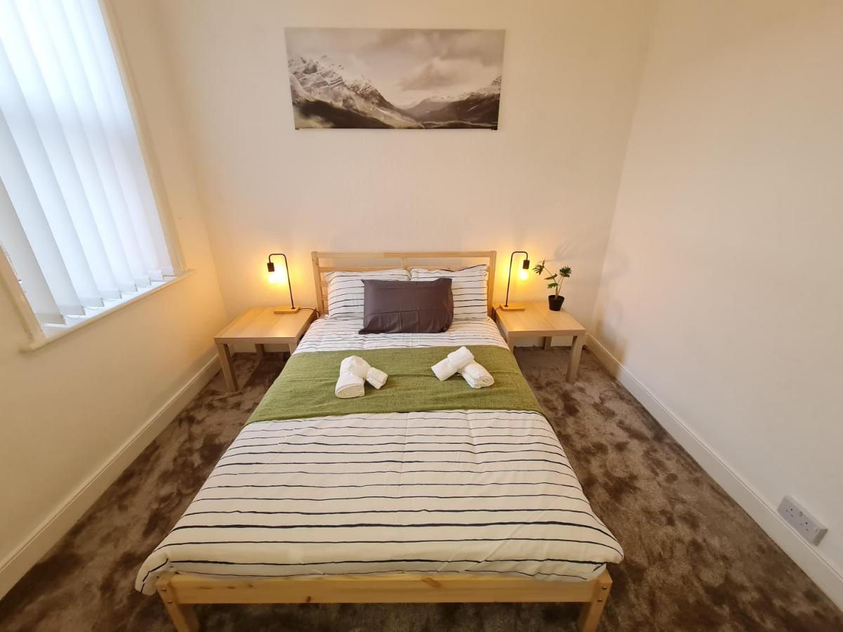 Ferienwohnung Large 3 Bed Flat, Free Parking Newcastle upon Tyne Exterior foto