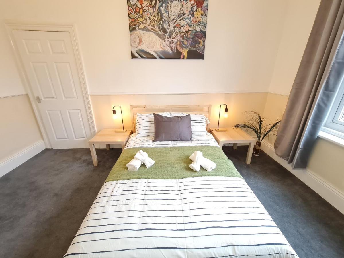 Ferienwohnung Large 3 Bed Flat, Free Parking Newcastle upon Tyne Exterior foto
